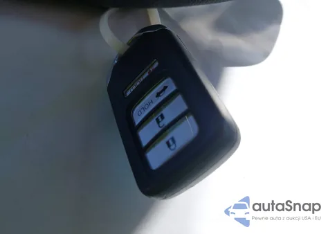 2019 Honda Insight Lx z USA, uszkodzony, nr VIN 19XZE4F11KE029713